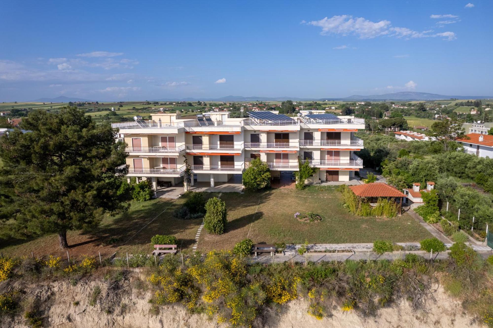 Sunshine House Offering Spectacular Views To Olymp A Apartment Nea Iraklia Exterior photo